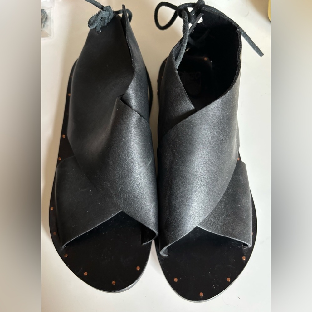 Beek Loon Ankle Tie Sandals.  Black, Sz 8.